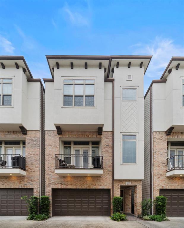 property at 1030 W 26th St