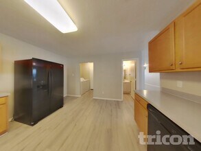 7714 Burro Bend in San Antonio, TX - Building Photo - Building Photo