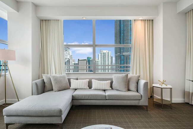 1391 FL-5 in Miami, FL - Building Photo - Building Photo