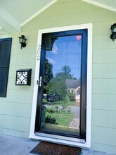 202 N Library St in Greenville, NC - Foto de edificio - Building Photo