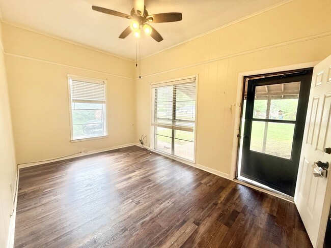 2319 Hunter St in Tyler, TX - Building Photo - Building Photo