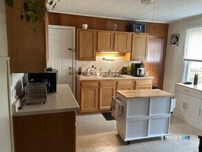 202 Berlin Ave in Southington, CT - Building Photo - Building Photo