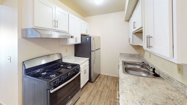 Walnut Trail Apartments in Portage, MI - Building Photo - Building Photo