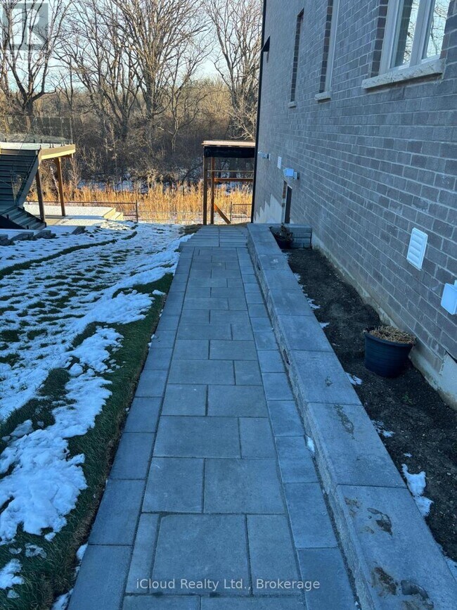 69 Smokey Holw Pl in Hamilton, ON - Building Photo - Building Photo