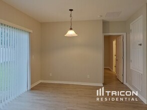 4925 Rockvale Dr in Kissimmee, FL - Building Photo - Building Photo