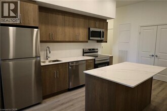 1333 Weber St E in Kitchener, ON - Building Photo - Building Photo