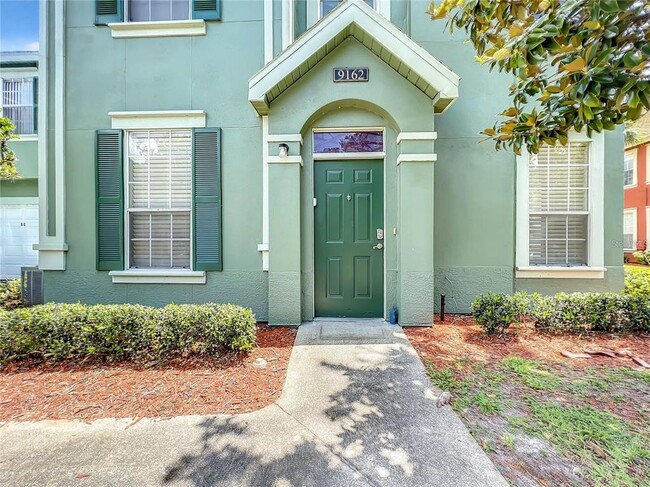 9162 Lake Chase Island Way in Tampa, FL - Foto de edificio - Building Photo