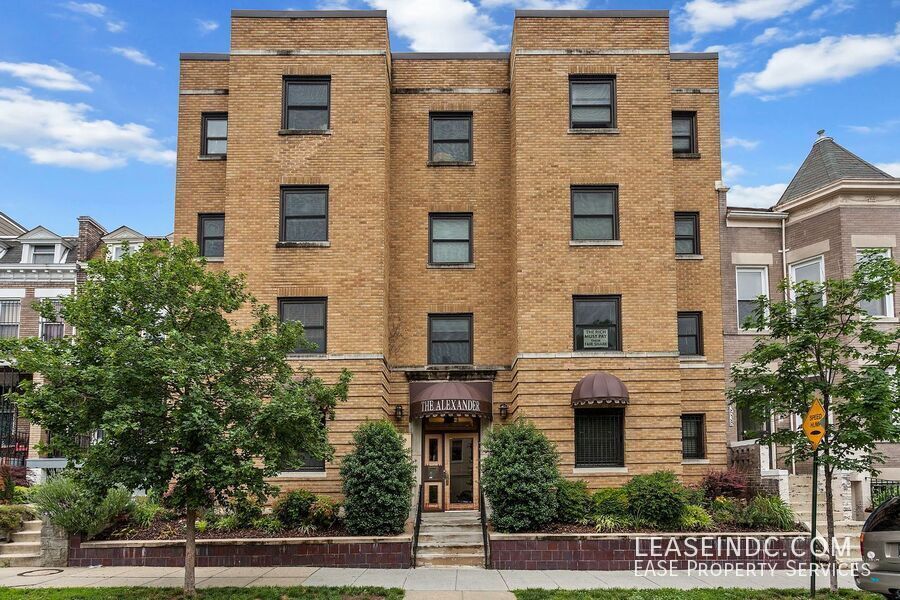 3534 10th St NW in Washington, DC - Building Photo