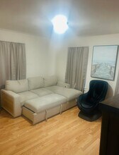 858 Lower River Rd, Unit #2 in Lincoln, RI - Foto de edificio - Building Photo