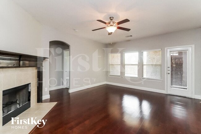 3031 Carlton Pkwy in Waxahachie, TX - Building Photo - Building Photo