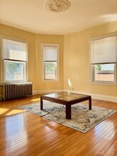 46 Aspinwall Ave in Brookline, MA - Building Photo - Building Photo