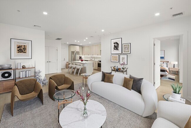 256 Dorchester St, Unit 408 in Boston, MA - Building Photo - Building Photo