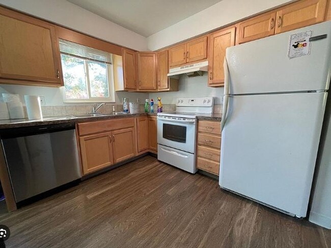 property at 1363 Vineland Ct SE