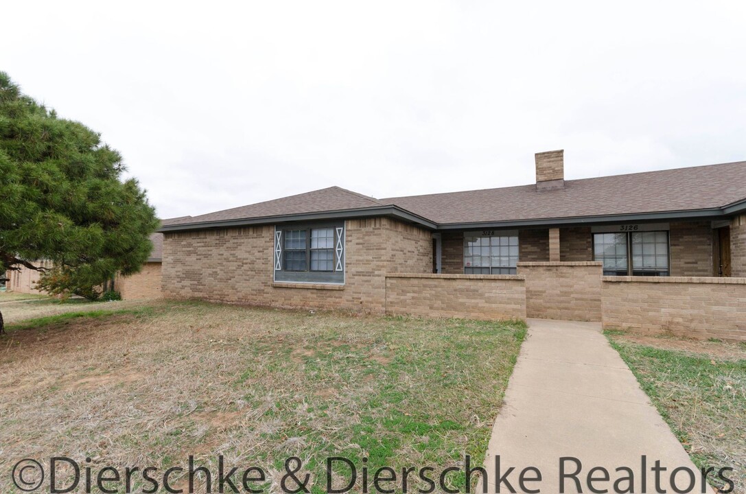 3128 Sunset Dr in San Angelo, TX - Building Photo