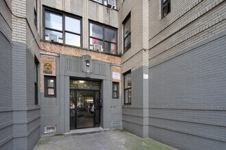 610 W 174th St in New York, NY - Foto de edificio - Building Photo