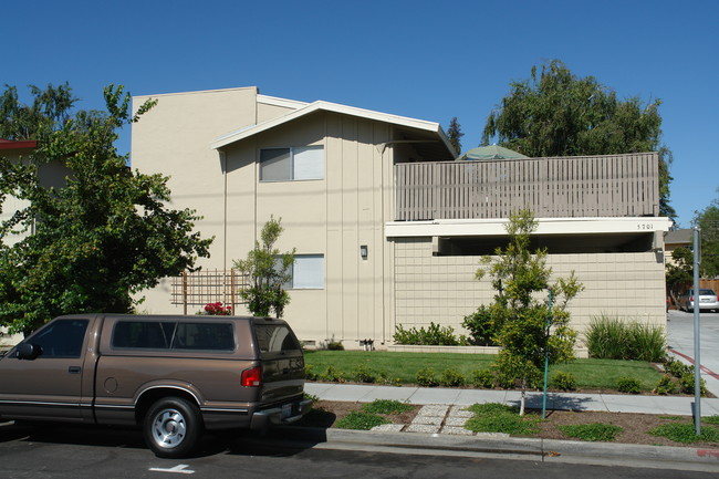 5701 Almaden Expy in San Jose, CA - Building Photo - Building Photo