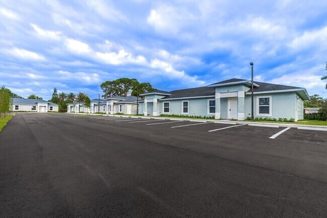 property at 3901 Gulfstream Rd