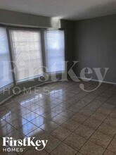 6217 E 95th Terrace in Kansas City, MO - Foto de edificio - Building Photo