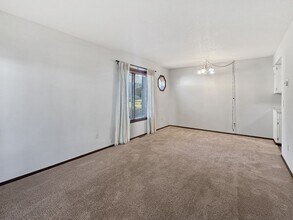 5112 41st Ave S in Minneapolis, MN - Building Photo - Building Photo