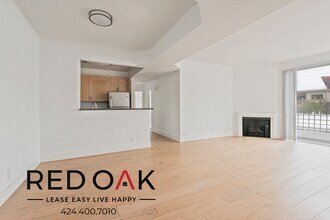 884 Palm Ave in West Hollywood, CA - Building Photo - Building Photo