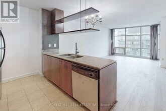 35-5235 Mariner Terrace in Toronto, ON - Building Photo - Building Photo