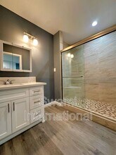 1736 1/2-1718 W 49th St in Los Angeles, CA - Building Photo - Building Photo