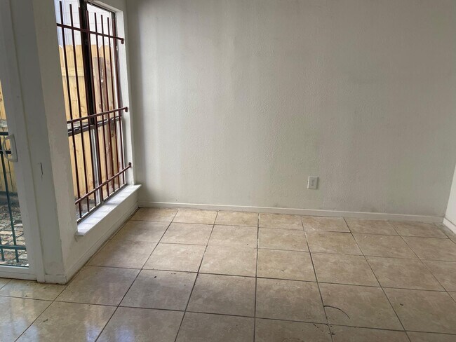 12215 Wild Pine Dr in Houston, TX - Building Photo - Building Photo