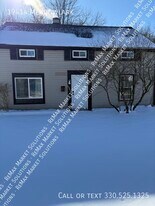 19414 Meadowlark Ln in Warrensville Heights, OH - Building Photo