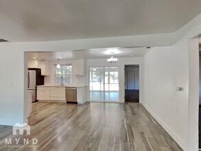 2428 Drayton Dr in Sacramento, CA - Building Photo - Building Photo