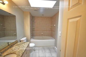 5101 171st St in Oak Forest, IL - Foto de edificio - Building Photo