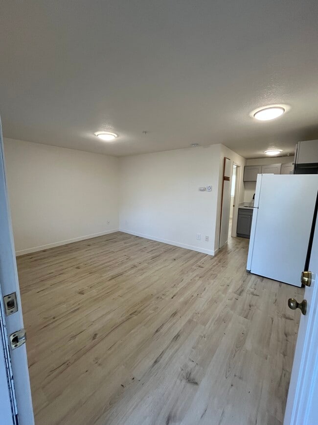 Cedar Pointe Apartments