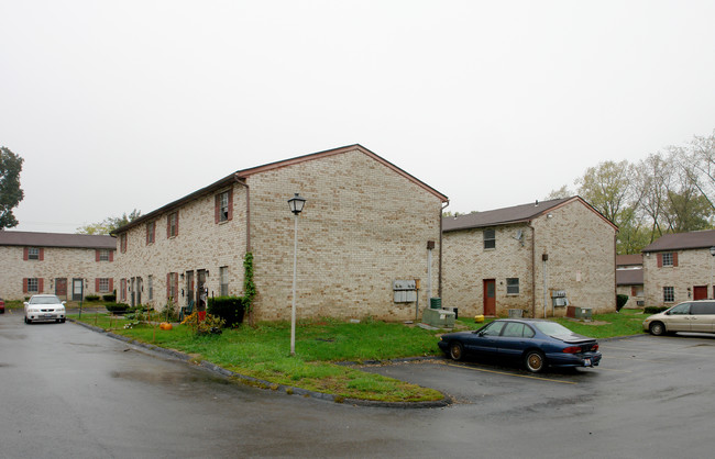 Morse Creek Commons in Columbus, OH - Foto de edificio - Building Photo