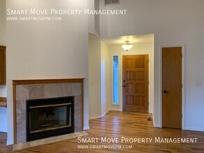 8826 W Midland St in Boise, ID - Building Photo - Building Photo