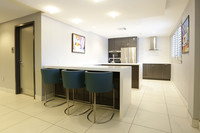 Regency Towers Apartments photo'