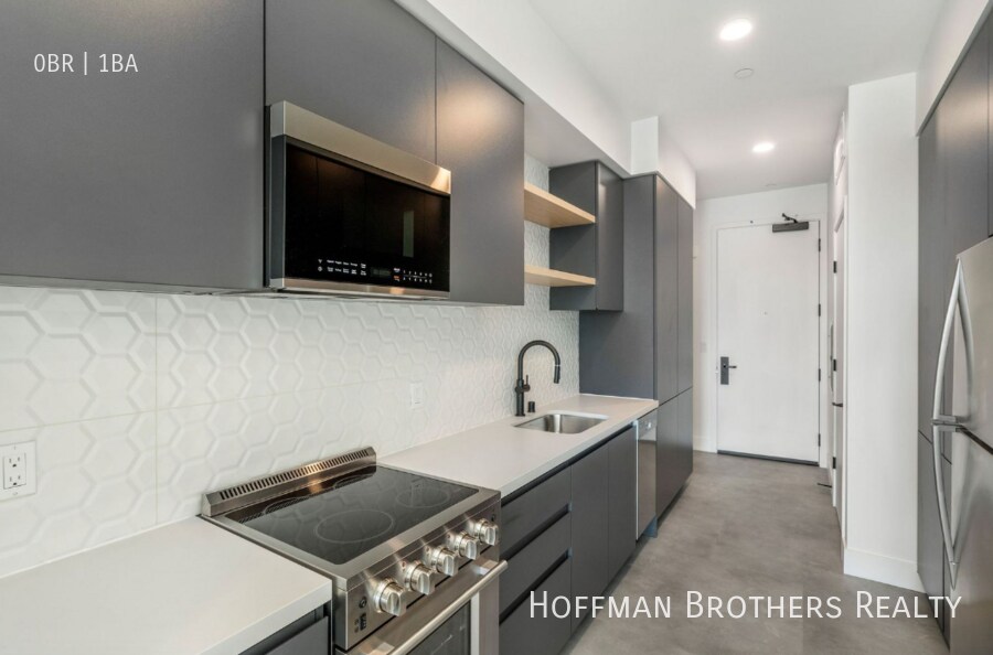 3450 W 43rd St in Los Angeles, CA - Building Photo