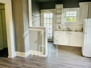 211 S 7th St in Ponca City, OK - Foto de edificio - Building Photo