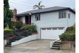 4021 Fairway Ave in Oakland, CA - Building Photo