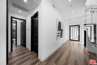 5812 Willis Ave in Los Angeles, CA - Building Photo - Building Photo