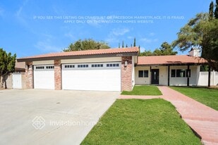 43426 Wendy Way in Lancaster, CA - Building Photo
