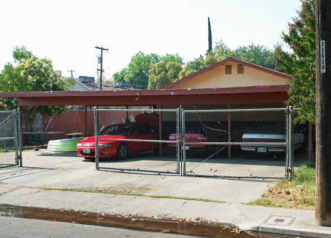 931 W University Ave in Fresno, CA - Building Photo - Building Photo