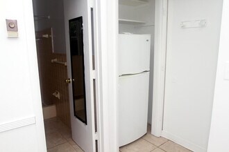 728 SE 19th Ave in Deerfield Beach, FL - Building Photo - Building Photo