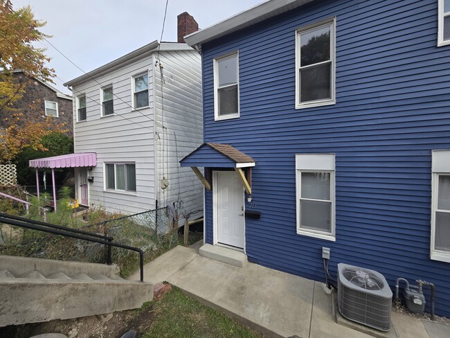 213 Amabell St in Pittsburgh, PA - Building Photo - Building Photo