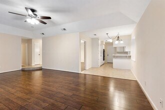 15106 Forest Lodge Dr in Houston, TX - Building Photo - Building Photo