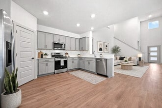 Millbrook Commons in San Marcos, TX - Building Photo - Building Photo