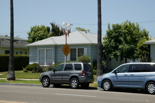 1507 S Catalina Ave in Redondo Beach, CA - Foto de edificio - Building Photo