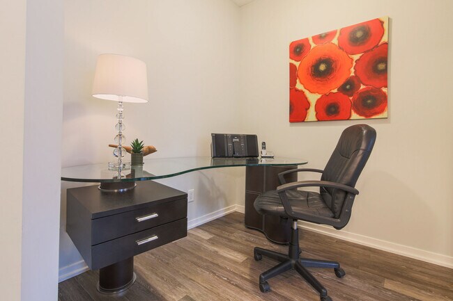 55-65 Bremner Blvd in Toronto, ON - Building Photo - Building Photo