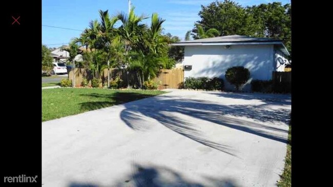 720 NE 11th Ave in Pompano Beach, FL - Building Photo - Building Photo