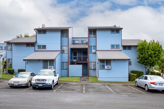 Chateau Newtown in Aiea, HI - Foto de edificio - Building Photo