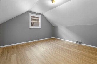 60 Leslie Ave in Utica, NY - Building Photo - Building Photo