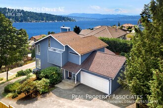 15523 Beach Dr NE in Lake Forest Park, WA - Building Photo - Building Photo